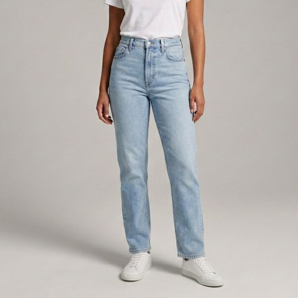 Abercrombie & Fitch The 90’ Slim Straight Ultra High Rise Jeans